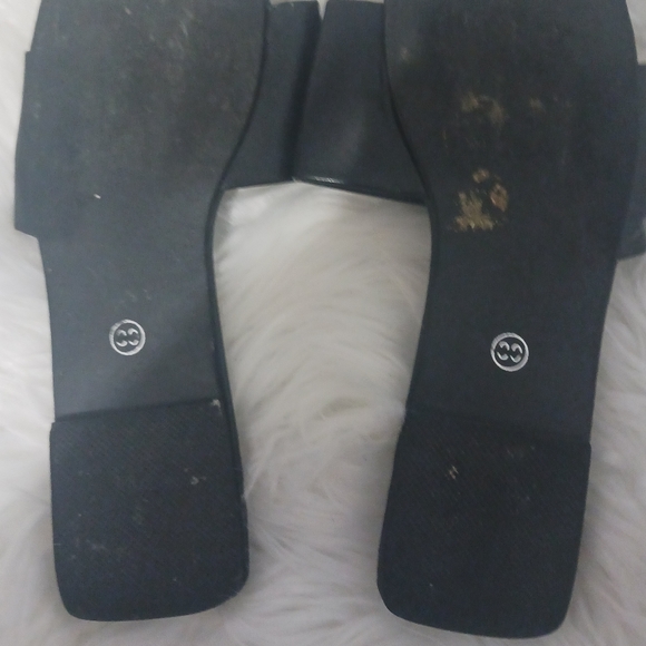 Women gold chain chunky square toe black flat sandals - Picture 7 of 8